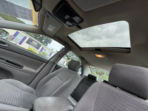 Used 2005 Toyota Camry LE image 12