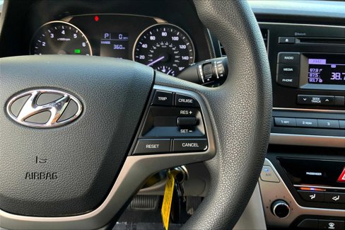 Used 2018 Hyundai Elantra SE image 23