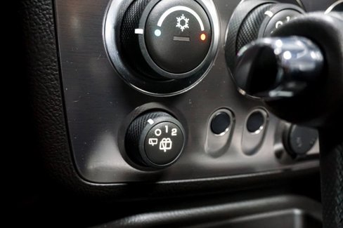 Used 2009 HUMMER H3 Alpha image 24