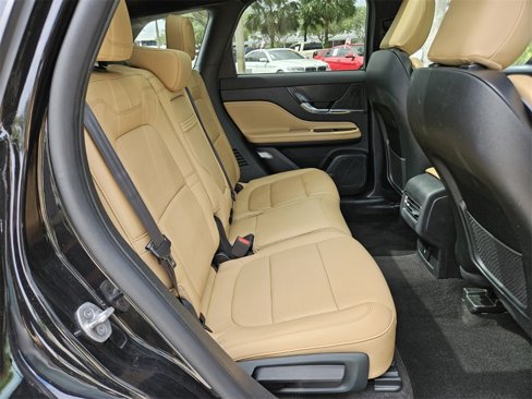 Used 2022 Lincoln Corsair Reserve image 10