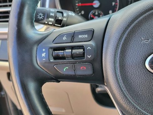 Used 2016 Kia Sorento EX image 16