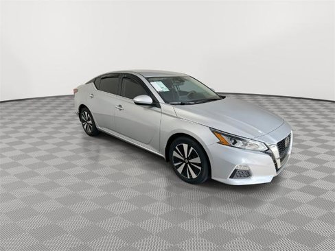 Certified 2023 Nissan Sentra SV w/ All-Weather Package image 2