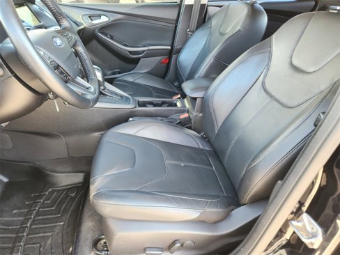 Used 2016 Ford Focus SE w/ Equipment Group 201A image 14