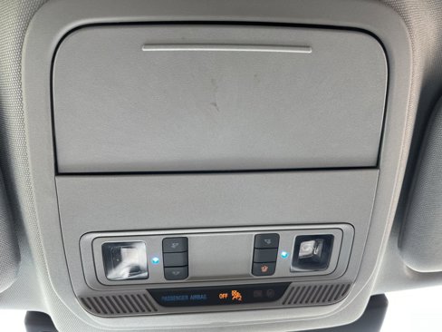 Used 2022 Ford Explorer XLT w/ Equipment Group 202A image 25