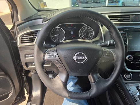 Used 2024 Nissan Murano SV image 10