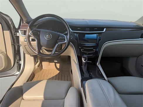 Used 2013 Cadillac XTS Luxury image 18