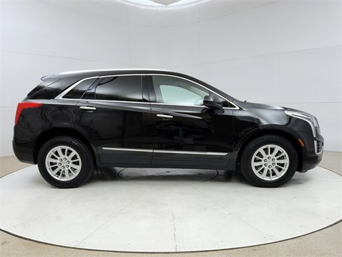 Used 2017 Cadillac XT5 Luxury w/ Driver Awareness Package image 8