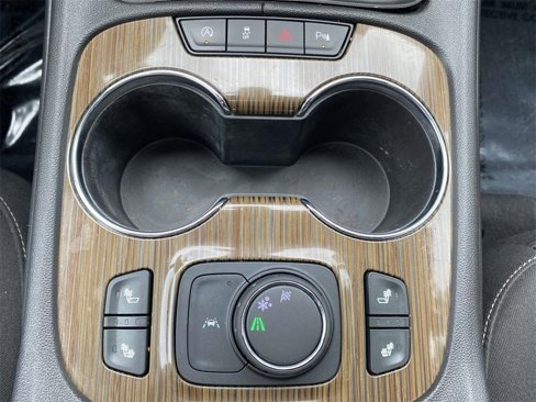 Used 2022 GMC Acadia SLE w/ Driver Convenience Package image 28
