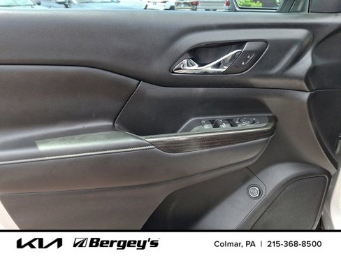 Used 2017 GMC Acadia SLT image 14