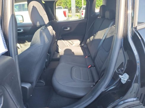 Used 2020 Jeep Renegade Latitude image 6
