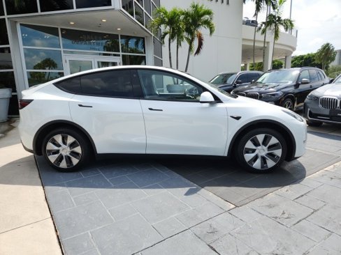 Used 2023 Tesla Model Y Long Range image 6