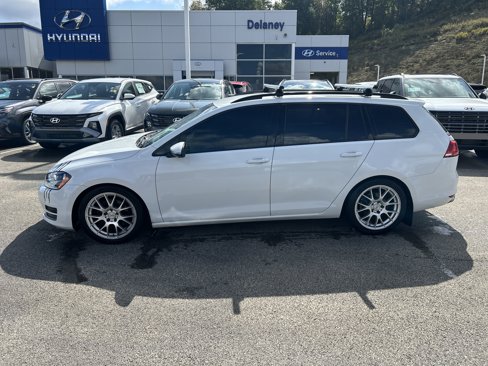 Used 2015 Volkswagen Golf S image 20