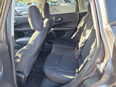 Used 2018 Jeep Compass Sport w/ Tech Group image 13