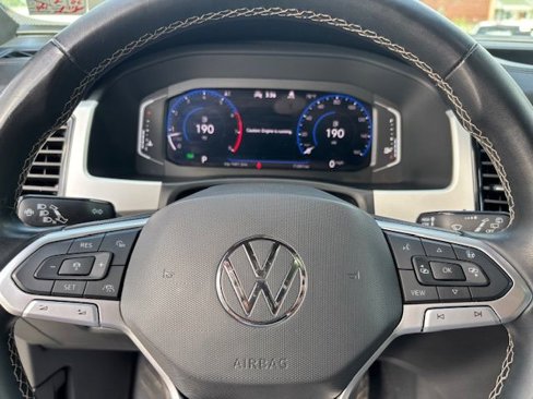 Used 2021 Volkswagen Atlas Cross Sport SEL Premium image 15
