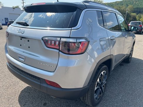 Used 2022 Jeep Compass Limited w/ Sun and Sound Group image 5