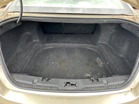 Used 2010 Ford Taurus SEL image 15