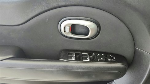Used 2018 Kia Soul image 16