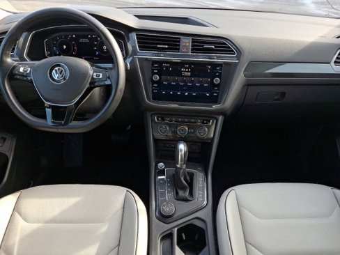 Used 2019 Volkswagen Tiguan SEL Premium image 15
