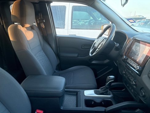 Used 2022 Nissan Frontier S w/ Technology Package image 3
