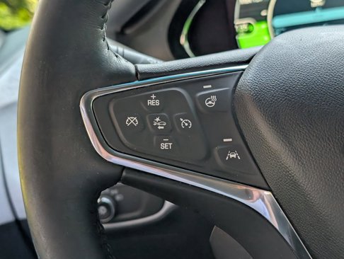 Used 2021 Chevrolet Bolt Premier w/ Infotainment Package image 21