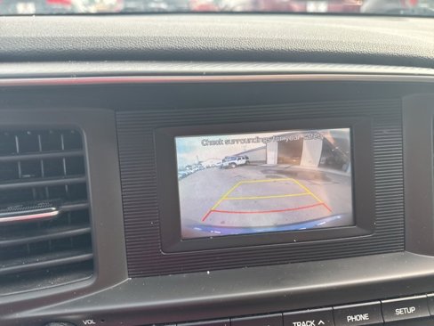 Used 2020 Hyundai Elantra SE image 23