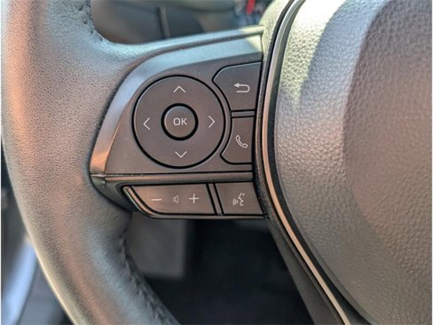 Used 2022 Toyota RAV4 XLE w/ Convenience Package image 18