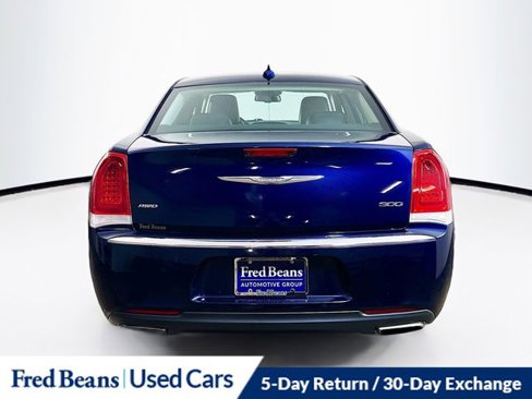 Used 2015 Chrysler 300 Limited w/ Driver Convenience Group image 7