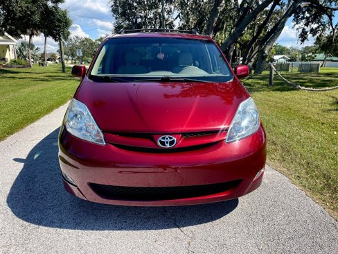 Used 2008 Toyota Sienna XLE Limited image 2