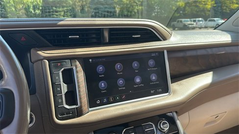 Used 2021 GMC Yukon Denali w/ Denali Premium Package image 22
