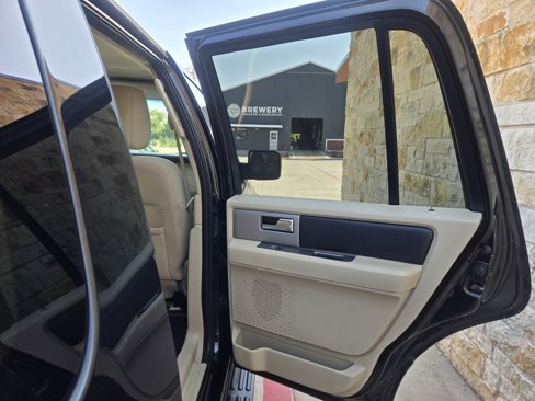 Used 2015 Ford Expedition XLT image 10
