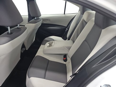Used 2024 Toyota Corolla LE image 19