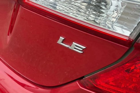 Used 2014 Toyota Camry LE image 27