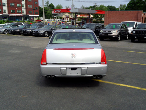 Used 2010 Cadillac DTS Platinum image 13