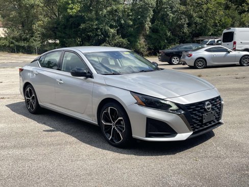Used 2024 Nissan Altima 2.5 SR image 9