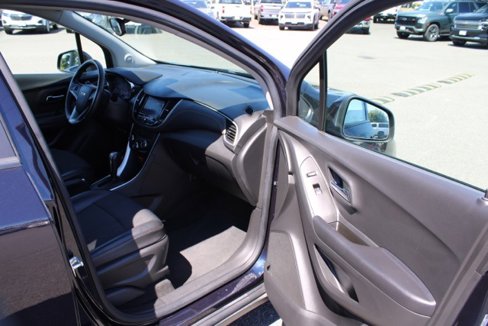 Used 2021 Chevrolet Trax LT w/ Driver Confidence Package image 29
