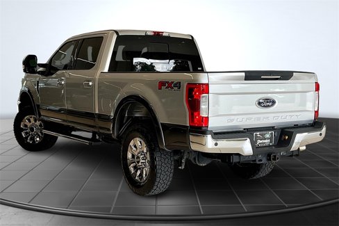 Used 2019 Ford F250 Lariat w/ Lariat Ultimate Package image 2