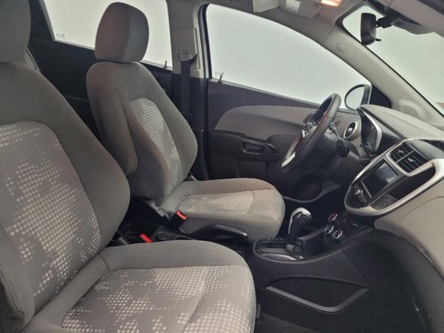 Used 2020 Chevrolet Sonic LT image 21
