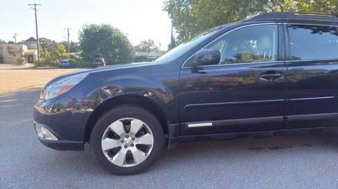 Used 2012 Subaru Outback 2.5i Premium w/ All-Weather Pkg image 4