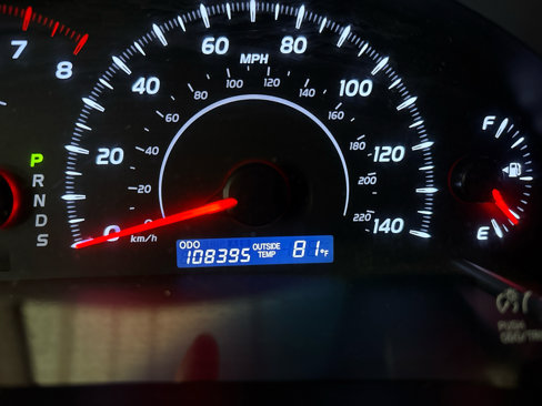 Used 2010 Toyota Camry LE image 7