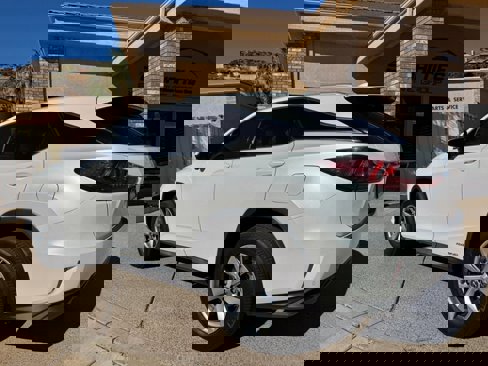 Used 2019 Lexus RX 450h AWD image 21