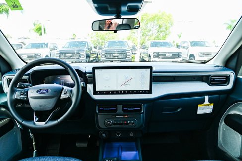 New 2025 Ford Maverick XLT image 12