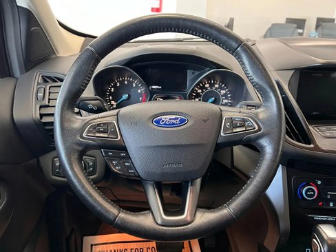 Used 2019 Ford Escape SEL image 13
