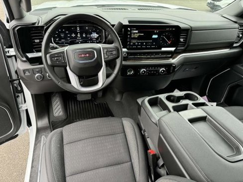 Used 2024 GMC Sierra 1500 SLE image 7