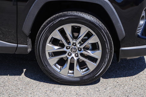 Used 2021 Toyota RAV4 XLE Premium image 12