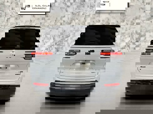 Used 2025 Jeep Grand Cherokee L Limited w/ Black Appearance Package image 4