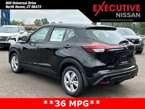 New 2025 Nissan Kicks Play S image 4