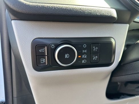 New 2025 Ford Escape SE image 15