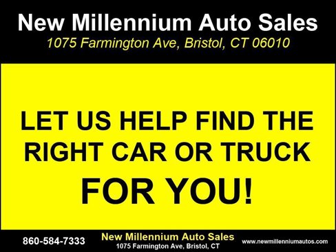 Used 2017 Nissan Pathfinder SV image 12