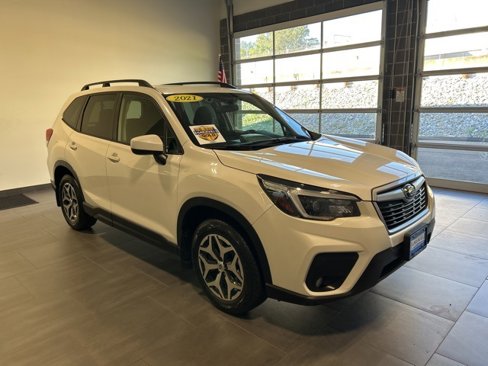 Used 2021 Subaru Forester Premium image 4