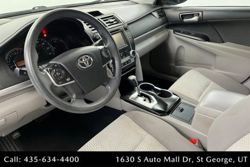 Used 2014 Toyota Camry LE image 15
